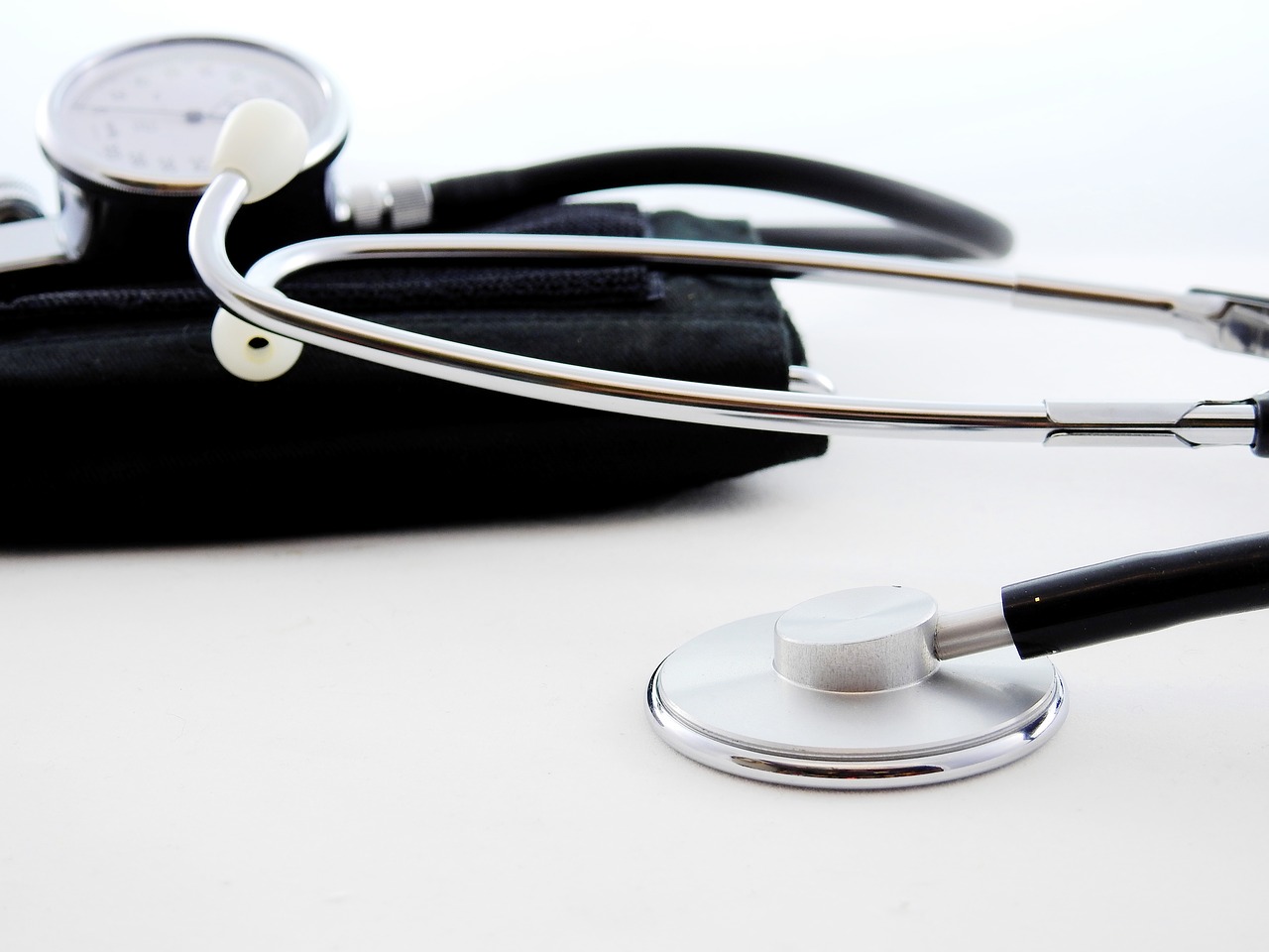 stethoscope blood pressure cuff